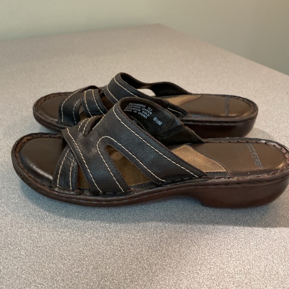 Dockers - women’s leather sandals. Size 6.5 - Picture 3 of 13